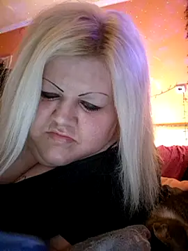 Snapshot of ducicsajsziii chatting on March 5, 9:48 pm ducicsajsziii online show from March 5, 9:48 pm