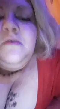 Snapshot of ducicsajsziii chatting on March 17, 5:27 pm ducicsajsziii online show from March 17, 5:27 pm