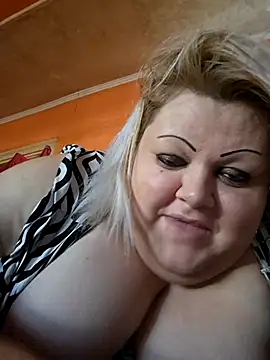 Snapshot of ducicsajsziii chatting on November 6, 11:55 am ducicsajsziii online show from November 6, 11:55 am