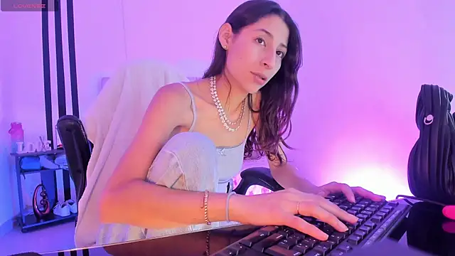 Gorgeous Team online show from June 25, 7:18 pm