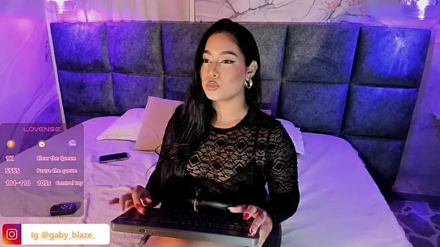 Gaby Blaze online show from December 9, 9:05 pm