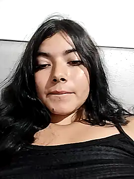 Snapshot of Danna_777 chatting on May 2, 11:43 pm Danna 777 online show from May 2, 11:43 pm