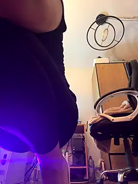 Snapshot of sofiah_ chatting on December 2, 5:19 pm sofiah online show from December 2, 5:19 pm