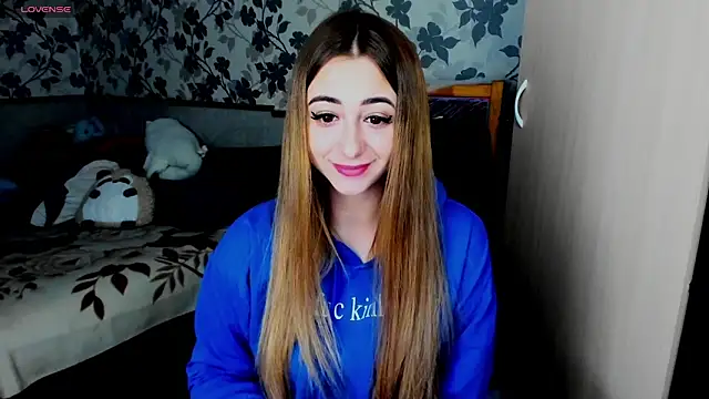 Snapshot of weakness4u chatting on January 18, 2:14 am weakness4u online show from January 18, 2:14 am