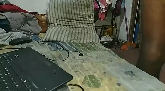 Snapshot of Sexy_Ashu98 chatting on December 5, 4:34 pm Sexy Ashu98 online show from December 5, 4:34 pm