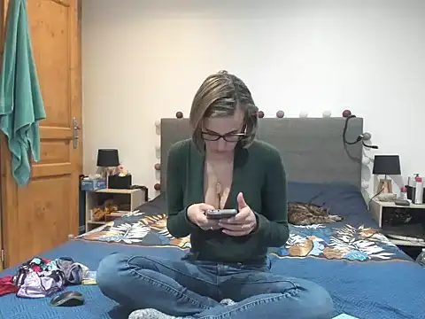 Snapshot of Madame_Callie chatting on March 30, 12:17 pm Madame Callie online show from March 30, 12:17 pm