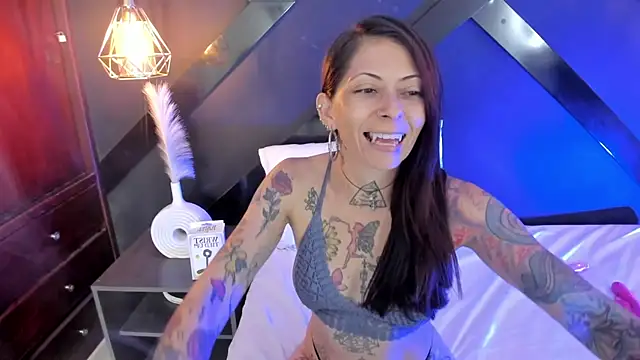 dark gotica online show from February 26, 10:20 pm