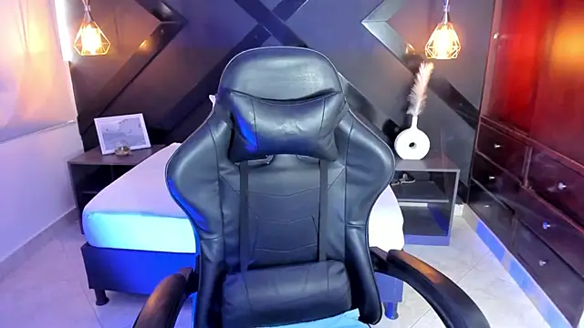 dark gotica online show from March 22, 7:09 pm