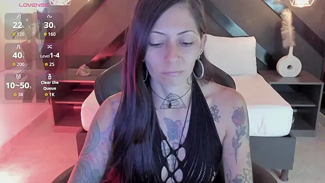 Snapshot of dark_gotica chatting on June 9, 7:14 pm dark gotica online show from June 9, 7:14 pm