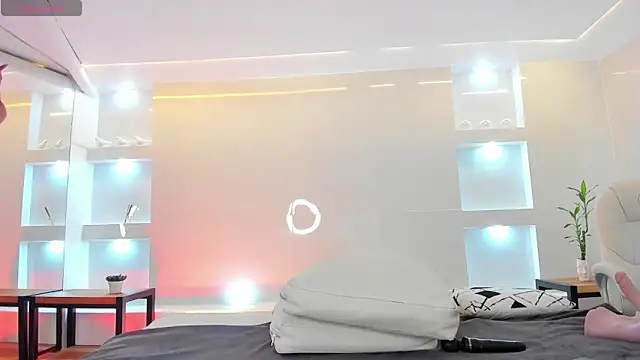 Snapshot of martina_mayers chatting on March 6, 12:43 am martina mayers online show from March 6, 12:43 am