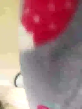 Snapshot of bruna_safadinhaa chatting on January 1, 10:43 am bruna safadinhaa online show from January 1, 10:43 am