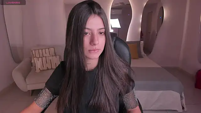 Snapshot of AlessiaCorleone_ chatting on December 18, 8:25 pm AlessiaCorleone online show from December 18, 8:25 pm