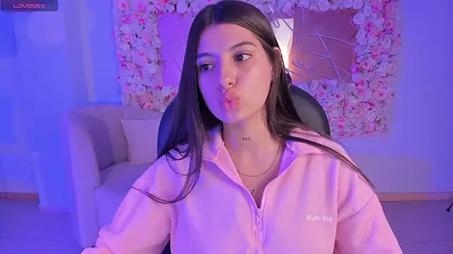 Snapshot of AlessiaCorleone_ chatting on December 22, 12:27 pm AlessiaCorleone online show from December 22, 12:27 pm