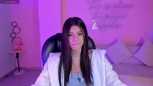 Snapshot of AlessiaCorleone_ chatting on December 27, 7:03 pm AlessiaCorleone online show from December 27, 7:03 pm