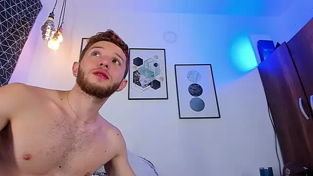 Snapshot of Juan_Castano chatting on March 9, 11:03 am Juan Castano online show from March 9, 11:03 am