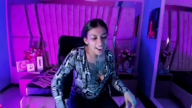 TeennNaugthy18 online show from February 10, 2:30 am