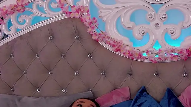 MeIisaLove online show from February 28, 7:59 pm