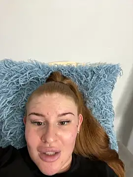 Snapshot of alexababy chatting on October 15, 11:10 am alexababy online show from October 15, 11:10 am