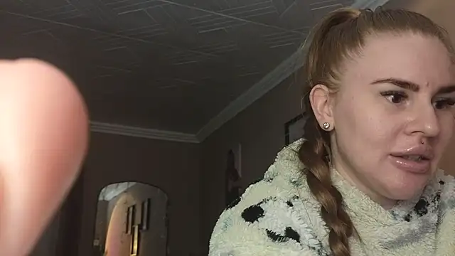 Snapshot of alexababy chatting on December 13, 7:53 pm alexababy online show from December 13, 7:53 pm