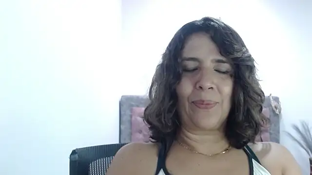 Victoria meester online show from June 9, 8:09 pm
