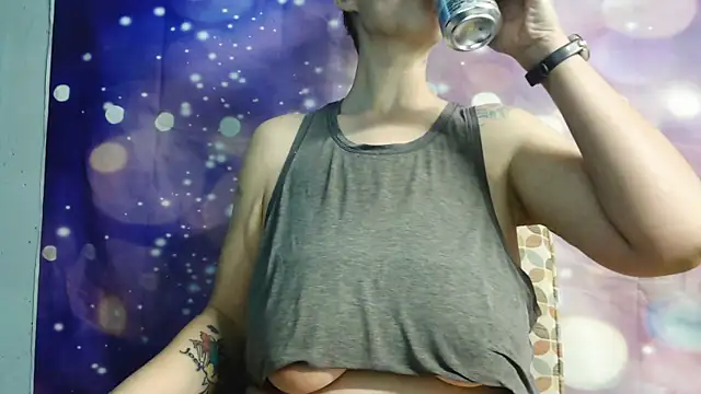 Snapshot of Carlysmiles chatting on February 23, 11:51 am Carlysmiles online show from February 23, 11:51 am