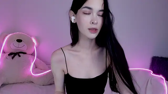 Snapshot of 666kisses chatting on February 6, 3:31 pm 666kisses online show from February 6, 3:31 pm