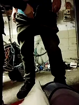 Snapshot of Passivello9 chatting on December 3, 3:14 am Passivello9 online show from December 3, 3:14 am