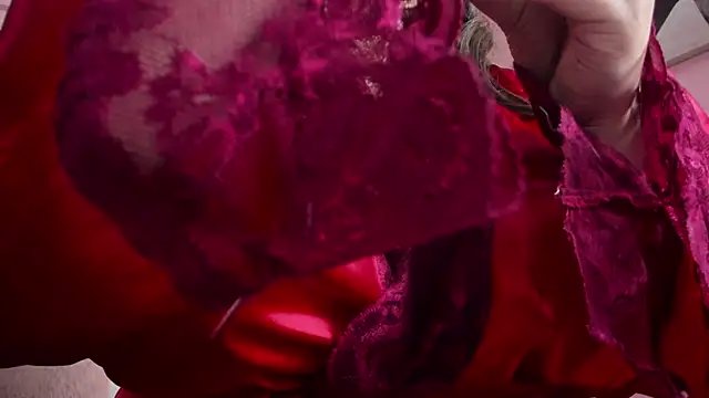 dolly zoe online show from December 20, 1:45 am