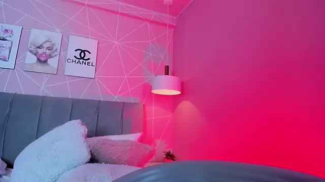 dolly zoe online show from February 23, 5:05 am