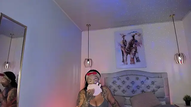 ayshel   online show from May 2, 3:44 am