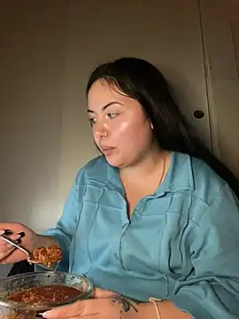 xocrybaby online show from January 5, 3:32 am