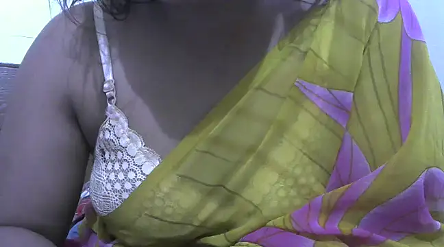 Snapshot of shekira99 chatting on February 17, 2:09 am shekira99 online show from February 17, 2:09 am