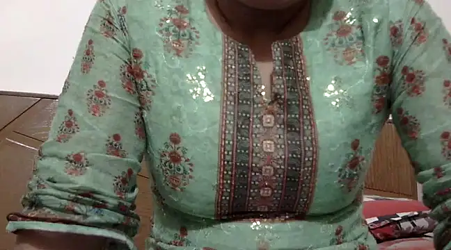 Snapshot of shekira99 chatting on March 11, 2:51 pm shekira99 online show from March 11, 2:51 pm