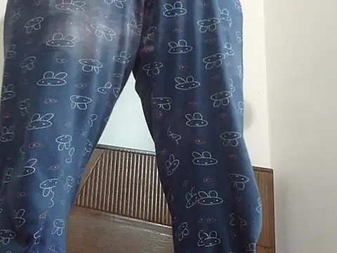 Snapshot of shekira99 chatting on September 10, 5:07 am shekira99 online show from September 10, 5:07 am