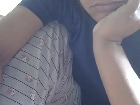 Snapshot of shekira99 chatting on September 15, 3:50 am shekira99 online show from September 15, 3:50 am