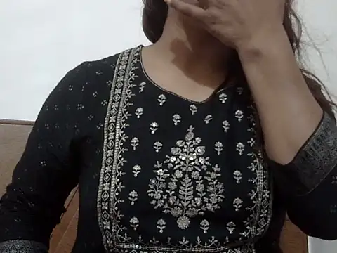 Snapshot of shekira99 chatting on October 5, 7:34 pm shekira99 online show from October 5, 7:34 pm