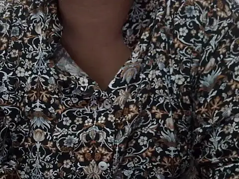 Snapshot of shekira99 chatting on October 12, 2:05 pm shekira99 online show from October 12, 2:05 pm