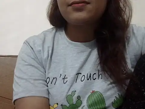 Snapshot of shekira99 chatting on October 22, 1:33 pm shekira99 online show from October 22, 1:33 pm