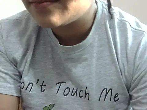 Snapshot of shekira99 chatting on October 23, 1:38 am shekira99 online show from October 23, 1:38 am