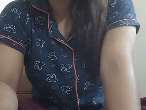 Snapshot of shekira99 chatting on November 2, 5:32 am shekira99 online show from November 2, 5:32 am