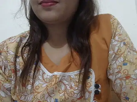 Snapshot of shekira99 chatting on November 13, 12:48 pm shekira99 online show from November 13, 12:48 pm