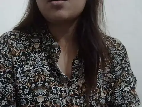 Snapshot of shekira99 chatting on November 17, 8:58 pm shekira99 online show from November 17, 8:58 pm