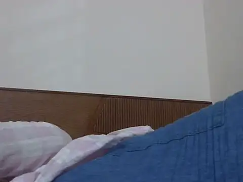 Snapshot of shekira99 chatting on November 28, 8:22 pm shekira99 online show from November 28, 8:22 pm