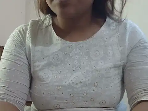 Snapshot of shekira99 chatting on December 14, 2:39 am shekira99 online show from December 14, 2:39 am