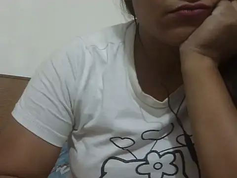Snapshot of shekira99 chatting on May 4, 3:19 pm shekira99 online show from May 4, 3:19 pm