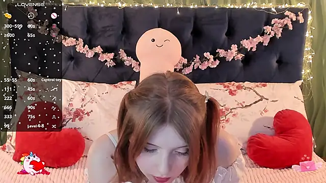 Snapshot of AliceLanley chatting on February 11, 2:22 pm AliceLanley online show from February 11, 2:22 pm