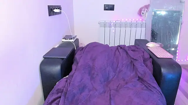 dollmore online show from April 29, 4:27 am