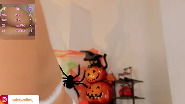 Snapshot of valerycolins chatting on October 23, 7:29 am valerycolins online show from October 23, 7:29 am