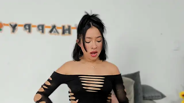 Snapshot of valerycolins chatting on November 5, 11:21 am valerycolins online show from November 5, 11:21 am