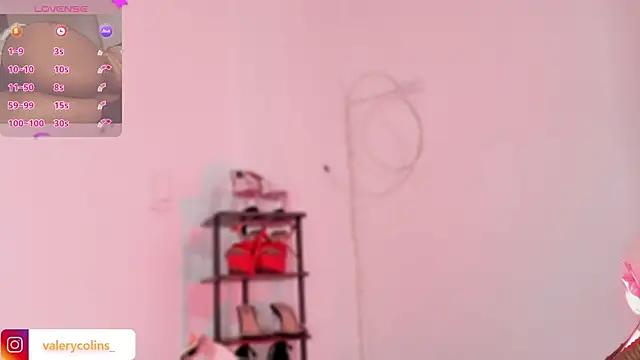 Snapshot of valerycolins chatting on November 11, 11:32 am valerycolins online show from November 11, 11:32 am